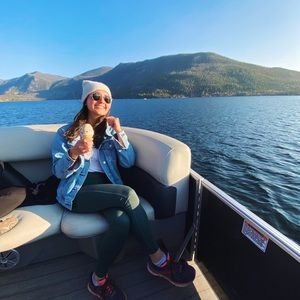 Meet your Posher, Rebecca